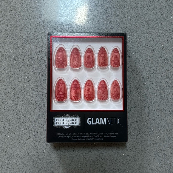 glamnetic red Beetlejuice nails - Picture 1 of 1